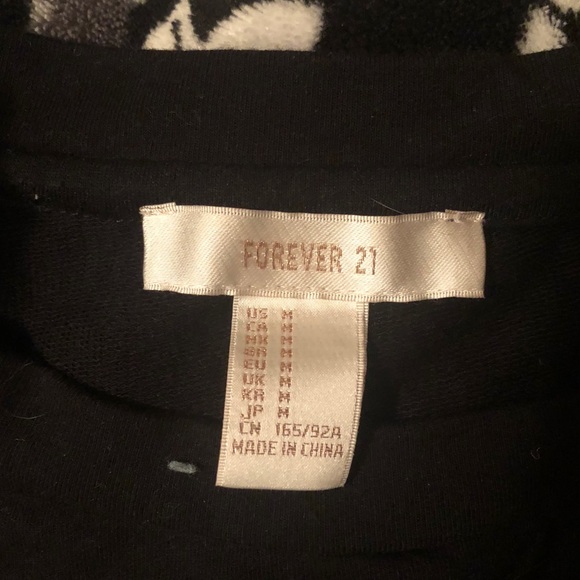 Soft graphic crewneck - Picture 3 of 3